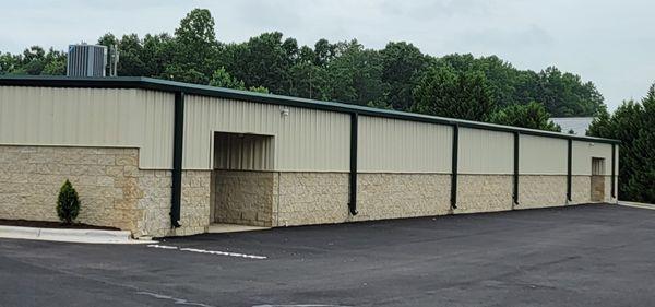 Temperature controlled building