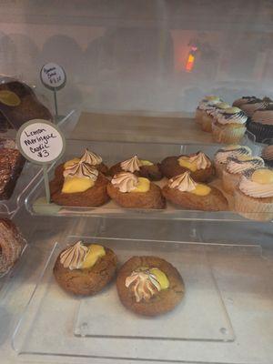 Lemon Meringue Cookie