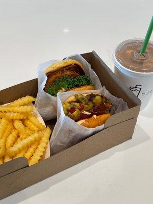 Shake Shack Del Amo Fashion Center
