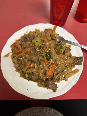 Pad See Ew Beef