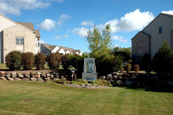 Lake Pointe Apartments