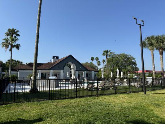 Lenox Cove Apartments