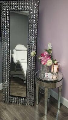 Clean, comfortable & beautiful wax studio!