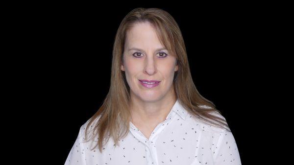 Dianna Lenzen - LPT Realty