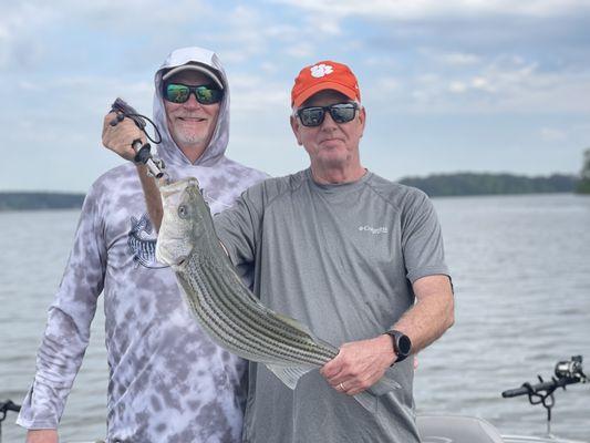 Lake Oconee Fishing Guide