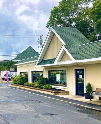 Bayshore Laundry & Linen -- storefront