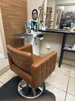 Roundbrush Hair Studio