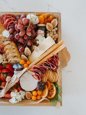 Another cheeseboard closing gift for an awesome client!