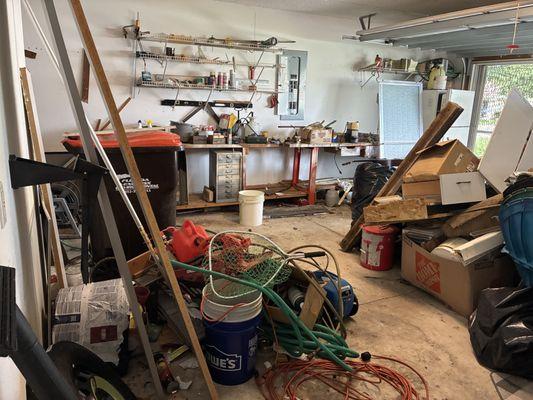 Roses Junk Removal & Professional Cleaning Services