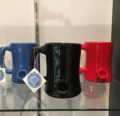 Great gift sets for friends and family. Pipe Mugs.