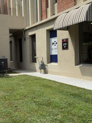 Entryway kind of hidden...