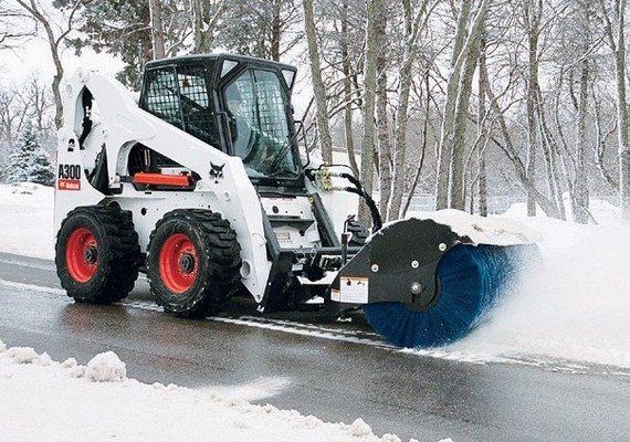 Snow plowing, Snow Removal, residential snow plowing, bobcat snow plowing Www.diamondsealcoating.net