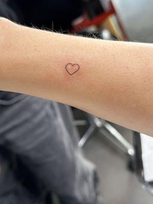 Fine line heart tattoo by Ca (@ca.inkwork)