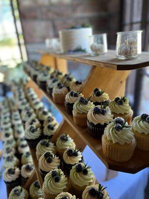 KennieCakes & Confections