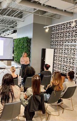 SR Hair Society Academy