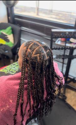 Ashanti Gridiron Salon