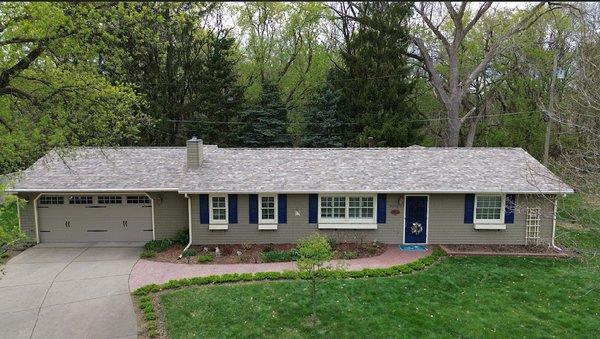 We worked with Kathleen in Oak Park Heights to get her roof replaced through insurance. The final result looks great!