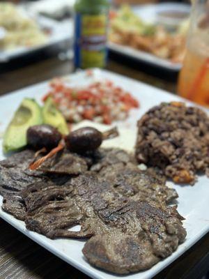 Pupuseria Las Cabanas Restaurant & Bar