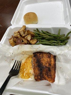 Salmon, green beans, and potatoes