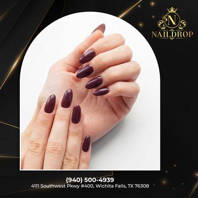 September vibes = cozy colors + perfect nails.