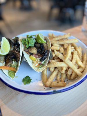 The Nor'easter Pound & Market