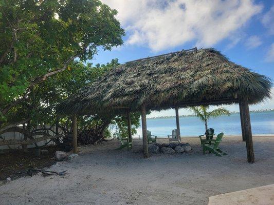 Tiki hut 3052833149 para más información