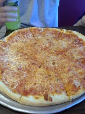 I highly recommend this pizzeria. Great prices & the foods delicous!! Great view of Nyc as well 5*s