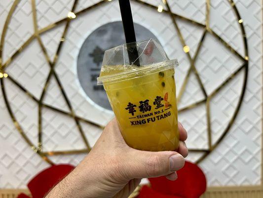 (4) Fresh Passion Fruit Refresher / Tea