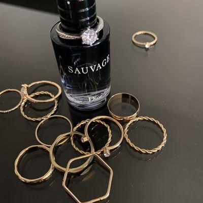 A perfumery with Perfume, Parfum and Profumo.