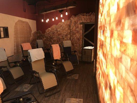 Local craftspeople incorporated local, regional, and reclaimed materials into the design.