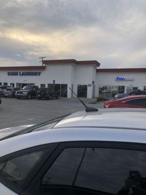 Laundromat with faulty machines, machine not tagged either. Gaslighting attendant saying owner wont refund.