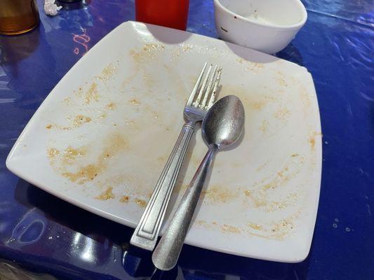 Two pupusas all gone.