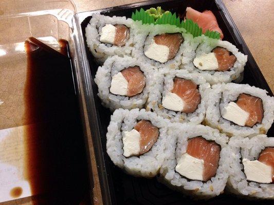 raw salmon roll