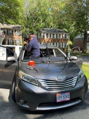 Suli Auto Glass