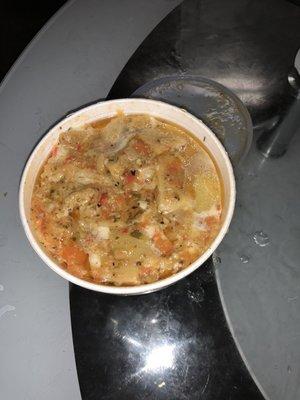 Esa comida no silve es una basura me vendieron un mondongo podrido