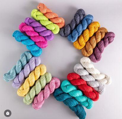 The Coleman Collection
65% Silk
35% Linen
100% Luxurious