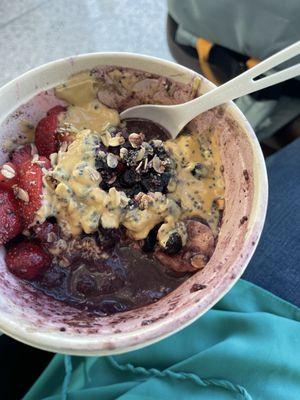 Berry Bowl - pretty watery and blueberries definitely not fresh.