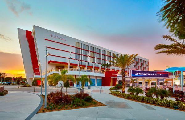 The Daytona, Autograph Collection