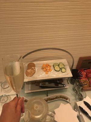 Snacks and champagne in the women's lounge area