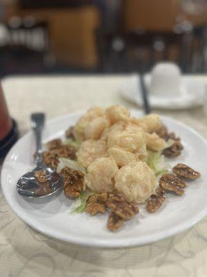 E12. Prawn with Walnuts in Mayo Sauce