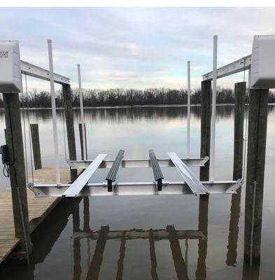 Universal Boat Lifts