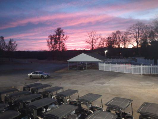 Twin Pines Country Club