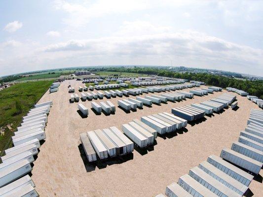 We have a large inventory of dry van trailers, reefer trailers, and flatbed trailers, available for purchase.