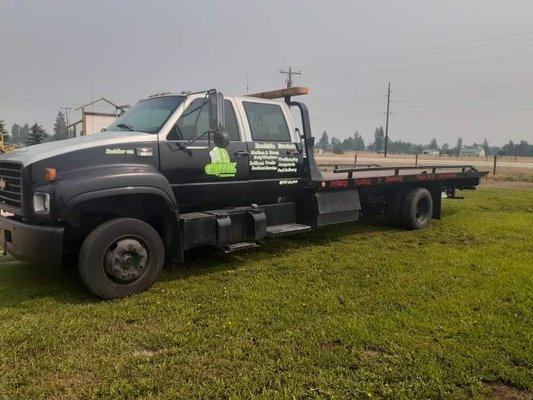 Truck is almost finished, looks pretty good.