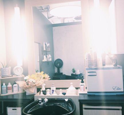 Laura Adkins at Salon Lofts