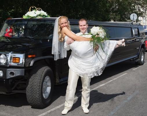 Eugene Track Town Limo offers door to door service for High School Prom goers. Safe and professional. Let us do the driving.