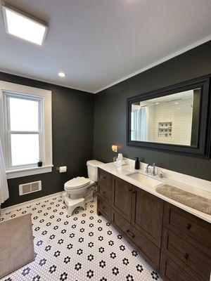 Bathroom 3
Mosaic and subway tile