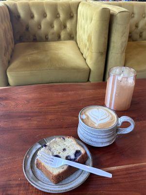 Plenty of coffee and bakery choices!