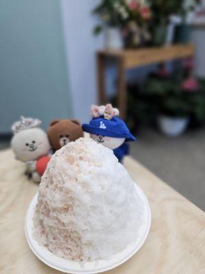 Strawberry Milk and Haupia flavors... yummy!