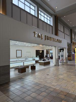 Rogers & Hollands Jewelers